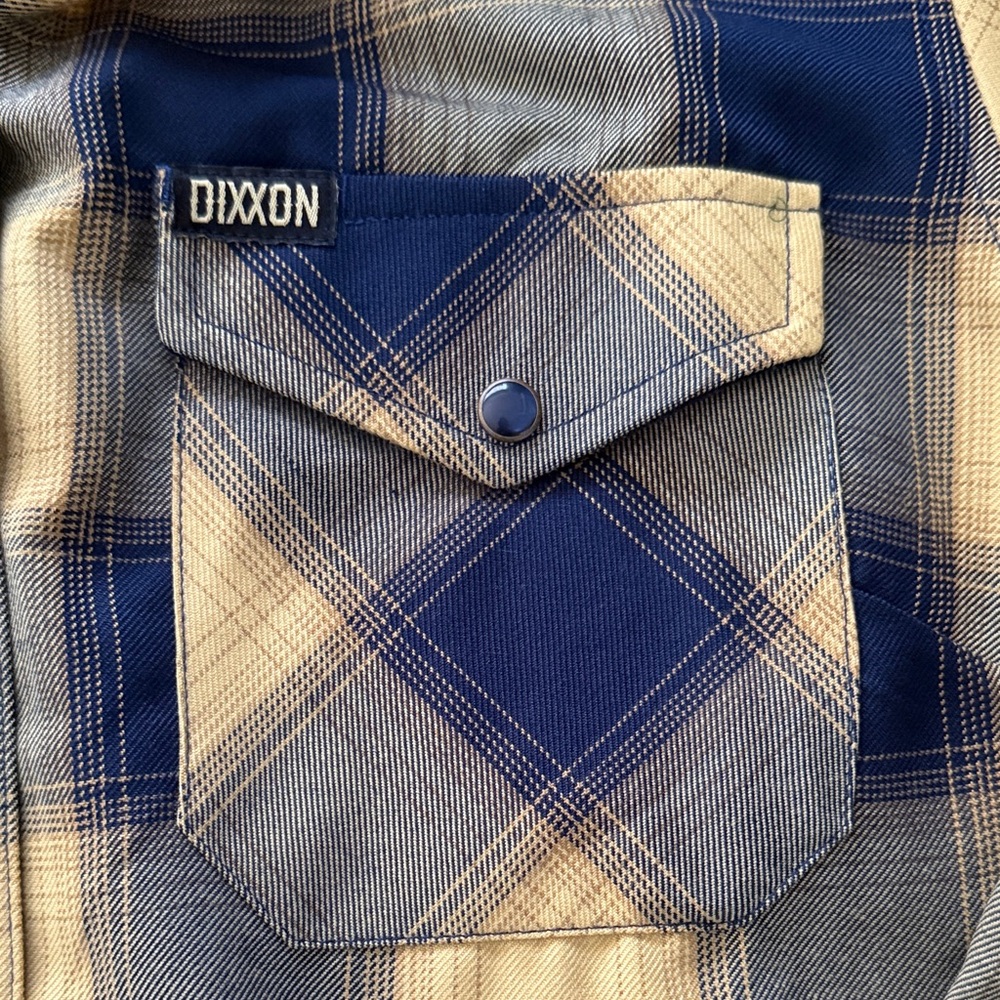 DIXXON Women’s “The Banquet” Flannel - NWT!! - Picture 3 of 3